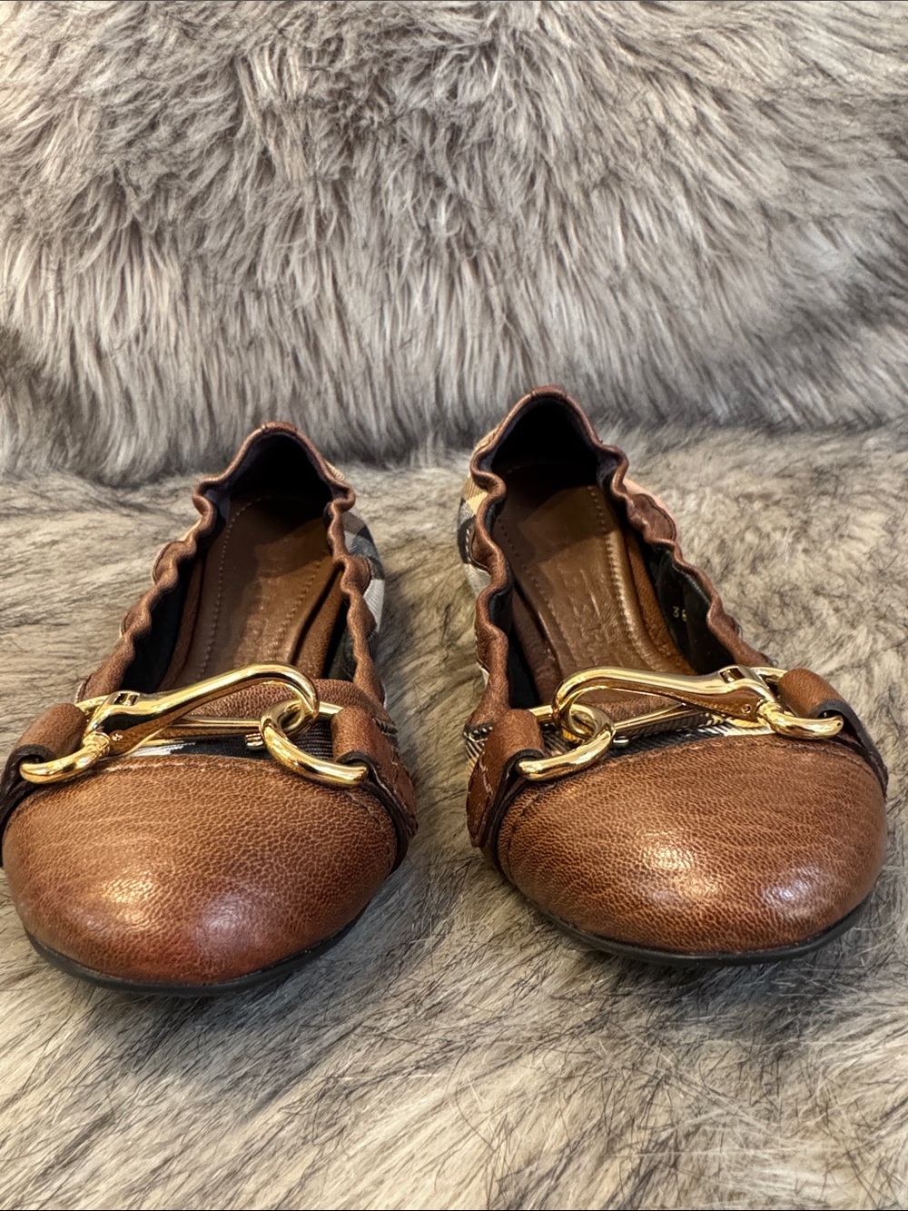Burberry Classic Brown Plaid Women's Ballet Flats with Gold Hardware Size 38 - Picture 6 of 10